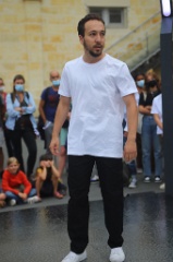 One Man Pop 10 * 6240 x 4160 * (5.79MB)